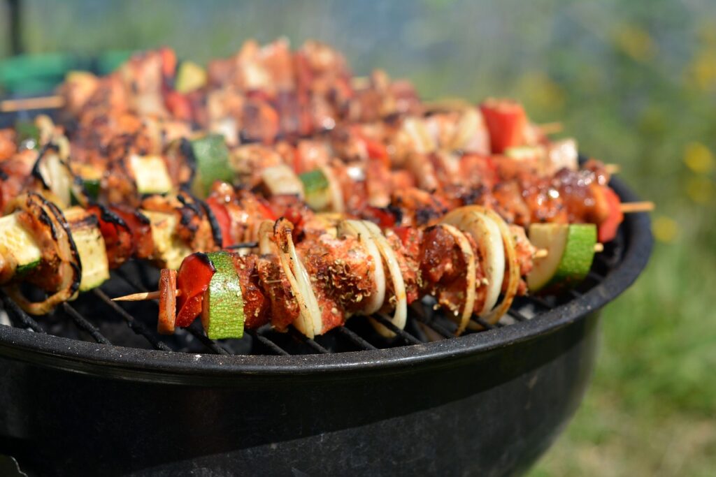 grill, skewers, food-878001.jpg